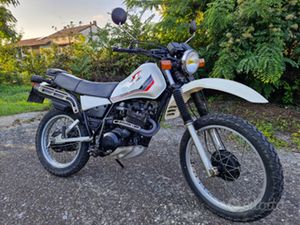 YAMAHA XT 400 - 1984