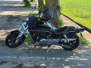 HYOSUNG AQUILA 650 ZWART