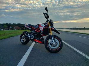 APRILIA DORSODURO 900 (3500KM)