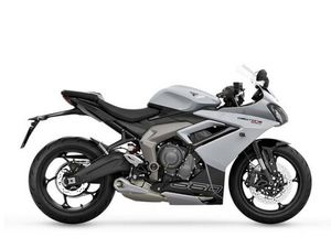 2025 TRIUMPH DAYTONA 660 SNOWDONIA WHITE/SAPPHIRE BLACK