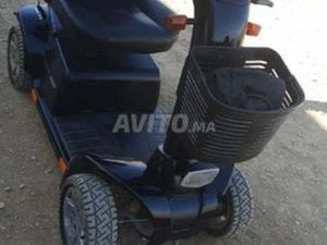 QUAD POUR PERSONNES À BESOINS SPÉCIFIQUES