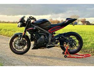 TRIUMPH STREET TRIPLE 765