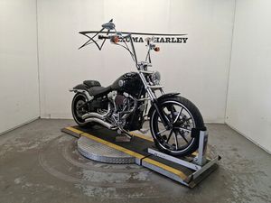 2015 SOFTAIL® BREAKOUT®