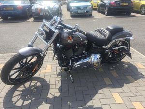 HARLEY-DAVIDSON SOFTAIL 1690 FXSB BREAKOUT CUSTOM CRUISER PETROL MANUAL (74 PS) 1690 CC