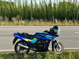 KAWASAKI GPZ 500S