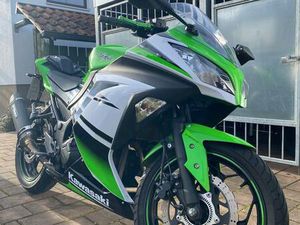 KAWASAKI NINJA 300 LIMITED EDITION 30TH ANNIVERSARY