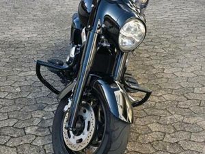 KAWASAKI VN 2000 MOTORRAD