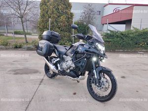 GYÖNYÖRŰ ÁLLAPOT. RENGETEG EXTRA