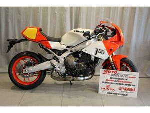 YAMAHA XSR900 GP