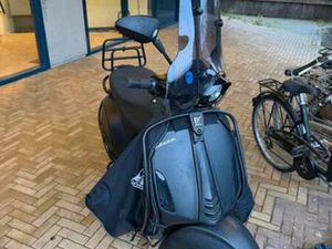VESPA SPRINT 2022 MAT ZWART — SCOOTERS | YAMAHA — MARKTPLAATS