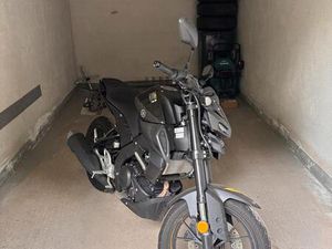 YAMAHA MT-125