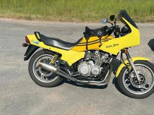 900 YAMAHA