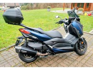 YAMAHA X-MAX 400