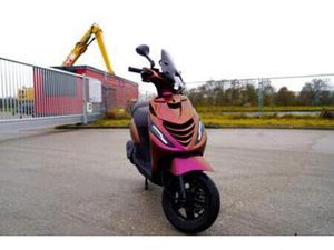 PIAGGIO ZIP 50CC 4TAKT 2017 — SCOOTERS | PIAGGIO — MARKTPLAATS