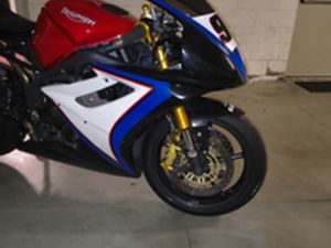 TRIUMPH DAYTONA PISTA