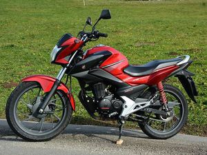 HONDA CB125F MIT ERST 7550KM, KAT. A1 CANTON BERNE -