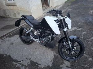 KTM 200 DUKE BLACK & WHITE EDITION WINTERPREIS CANTON THURGOVIE -
