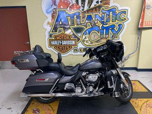 2017 HARLEY-DAVIDSON® ULTRA LIMITED TWO-TONE CHARCOAL DENIM/BLACK DENIM