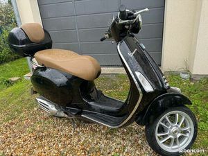 VESPA PRIMAVERA 50