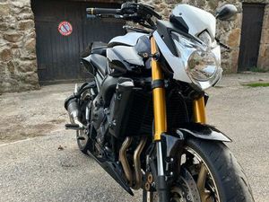 YAMAHA FZ8 SP-R