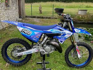 125 YZ