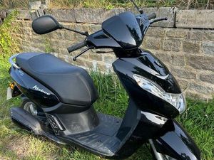 SCOOTER KISBEE 50 PEUGEOT AVEC CARNET FACTURE SEULEMENT 312KM