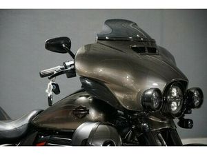 2018 HARLEY-DAVIDSON® FLHTKSE - CVO™ LIMITED