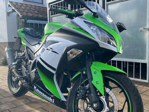 KAWASAKI NINJA 300 LIMITED EDITION 30TH ANNIVERS