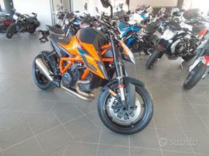 KTM 1290 SUPER DUKE R