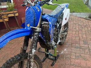 CROSS 450 (YAMAHA YZ 450 F)