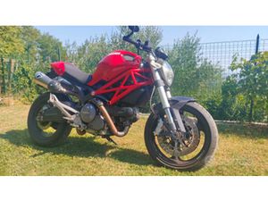 DUCATI MONSTER 696+