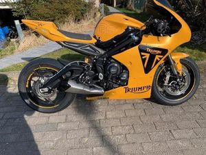 ② TRIUMPH SPREET TRIPLE 2023 8000KM EQUIPÉ PISTE