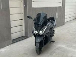 KYMCO AK 550
