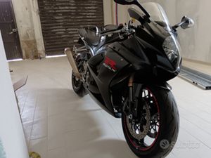 SUZUKI GSX R 1000 K7