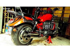 TRIUMPH ROCKET 3
