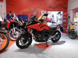 HONDA NC 750 X - DCT ROSSO