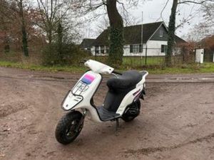 PIAGGIO TYPHOON TPH125 A1 — SCOOTERS | PIAGGIO — MARKTPLAATS