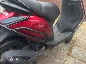 PIAGGIO ZIP 2024 IGET EURO5 — SCOOTERS | PIAGGIO — MARKTPLAATS