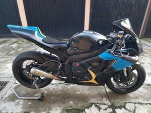 SUZUKI GSX R 600
