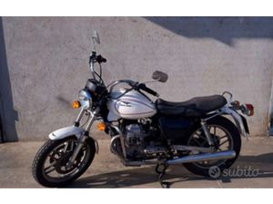 MOTO GUZZI V35 ANNO 1982