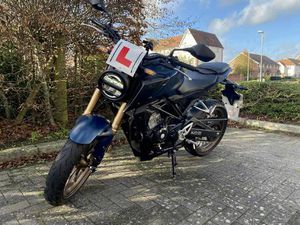 HONDA CB125R NAKED PETROL MANUAL EURO 5 (15 PS) 125 CC