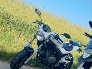 V/ECH HYOSUNG GT 125 CT OK-6MOIS