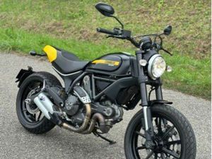 DUCATI SCRAMBLER 800 FULL THROTTLE