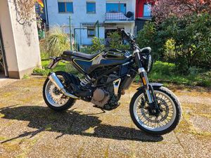 HUSQVARNA SVARTPILEN 401 (A2 EINSTEIGERMOTORRAD)