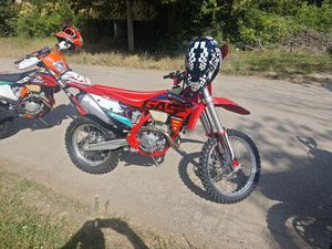 ПРОДАВАМ GASGAS EC 250F 2023 ГР. СОФИЯ МЛАДОСТ 1