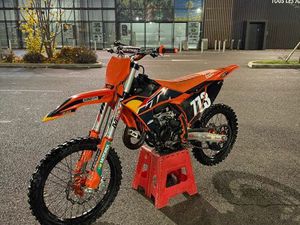 125 SX