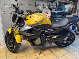YAMAHA XJ6