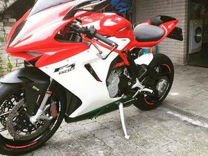 ② MV AGUSTA F3 800