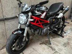 DUCATI MONSTER 796