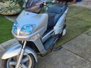 YAMAHA XC 300 - 2006